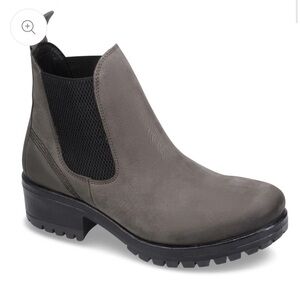 Bueno Women's Florida Chelsea Ankle Boots